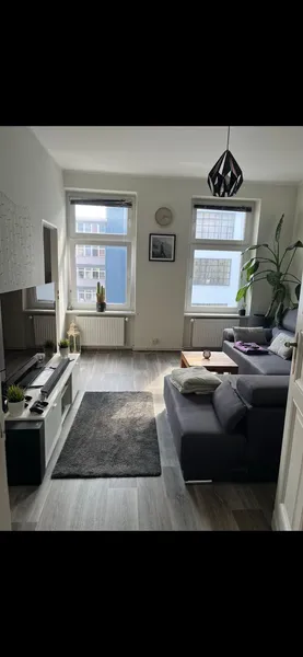 Helle 55 qm Wohnung mit perfekter U-Bahn Anbindung in Charlottenburg-Wilmersdorf — photo 1